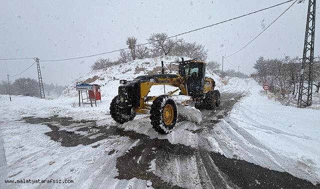 Malatya'da kardan kapanan yollar açılıyor