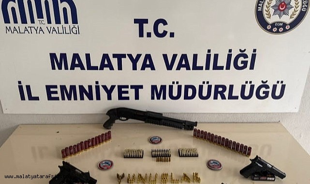 Malatya'da ruhsatsız silah operasyonu: 2 gözaltı