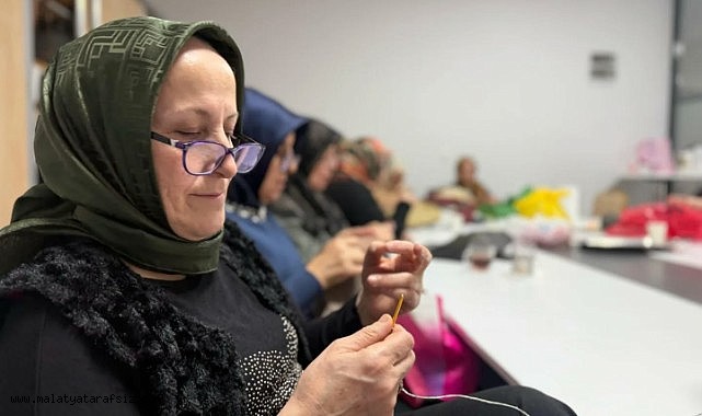 Yeşilyurt Belediyesi "El Sanatları Kursları" kış günlerinin vazgeçilmezi oldu