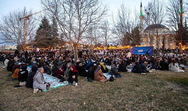 İnönü Üniversitesi geleneksel iftar yemeğinde buluştu