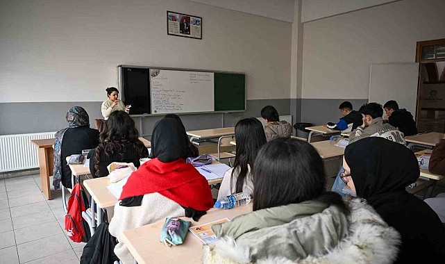 Malatya Belediyesi'nden gençlerin üniversite hedefine destek