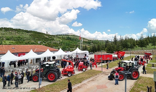 Doğanşehir'de buğday üretimine güç katacak ortak tarım makineleri parkı açıldı