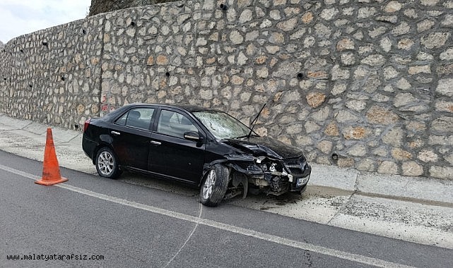 Kontrolden çıkan araç bariyerlere çarptı: 1 yaralı