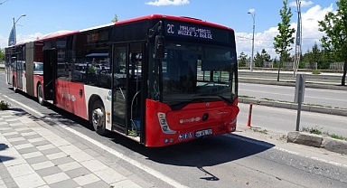 Malatya'da yolcu otobüsü ile otomobil çarpıştı: 5 yaralı