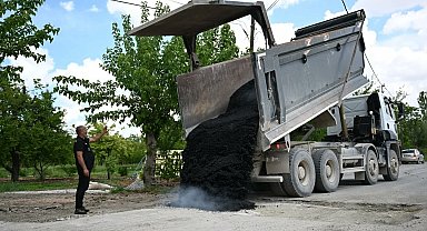 Yeşilyurt Belediyesi, Topsöğüt Mahallesi'nin yollarını yeniliyor
