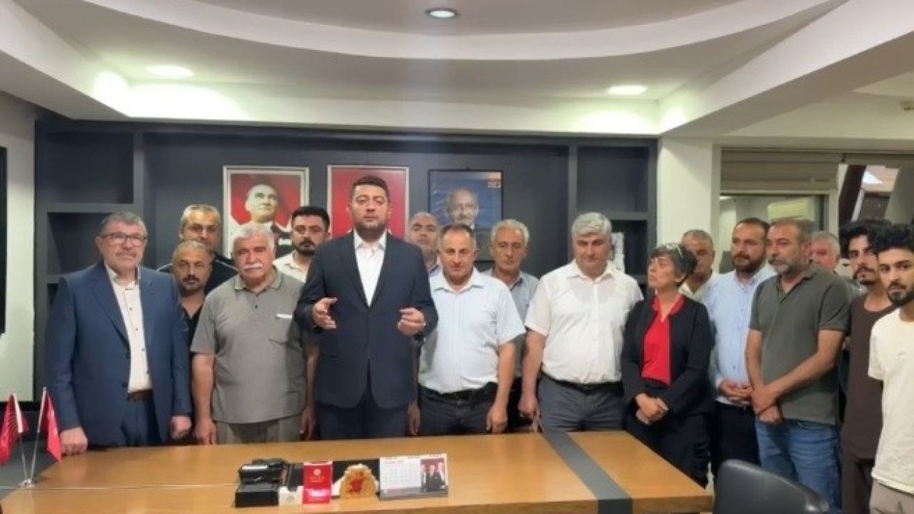 CHP’de gece yarısı çilingirli devir