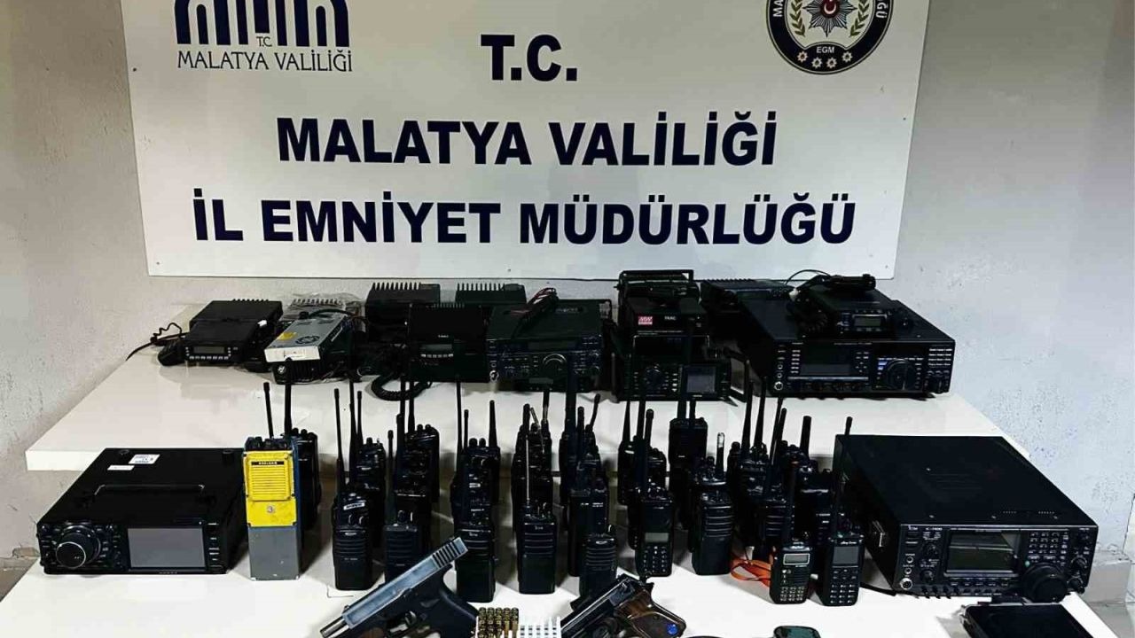 Malatya’da emniyet frekanslarını dinleyen 6 şüpheliye operasyon