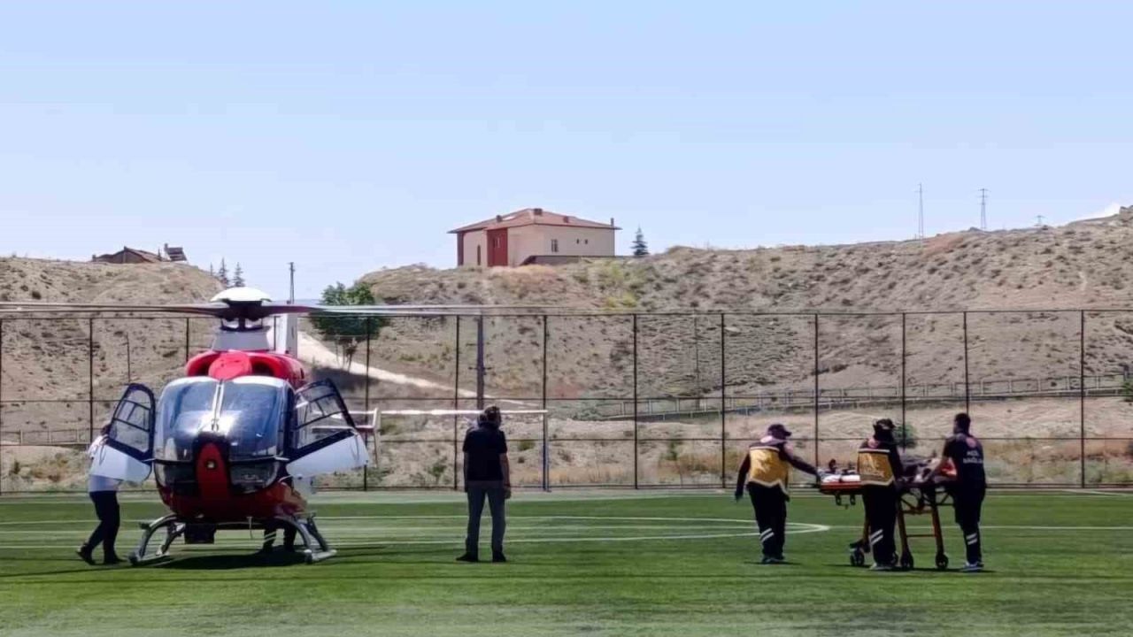 Ülseratif kolit hastası hava ambulansıyla Malatya’ya sevk edildi