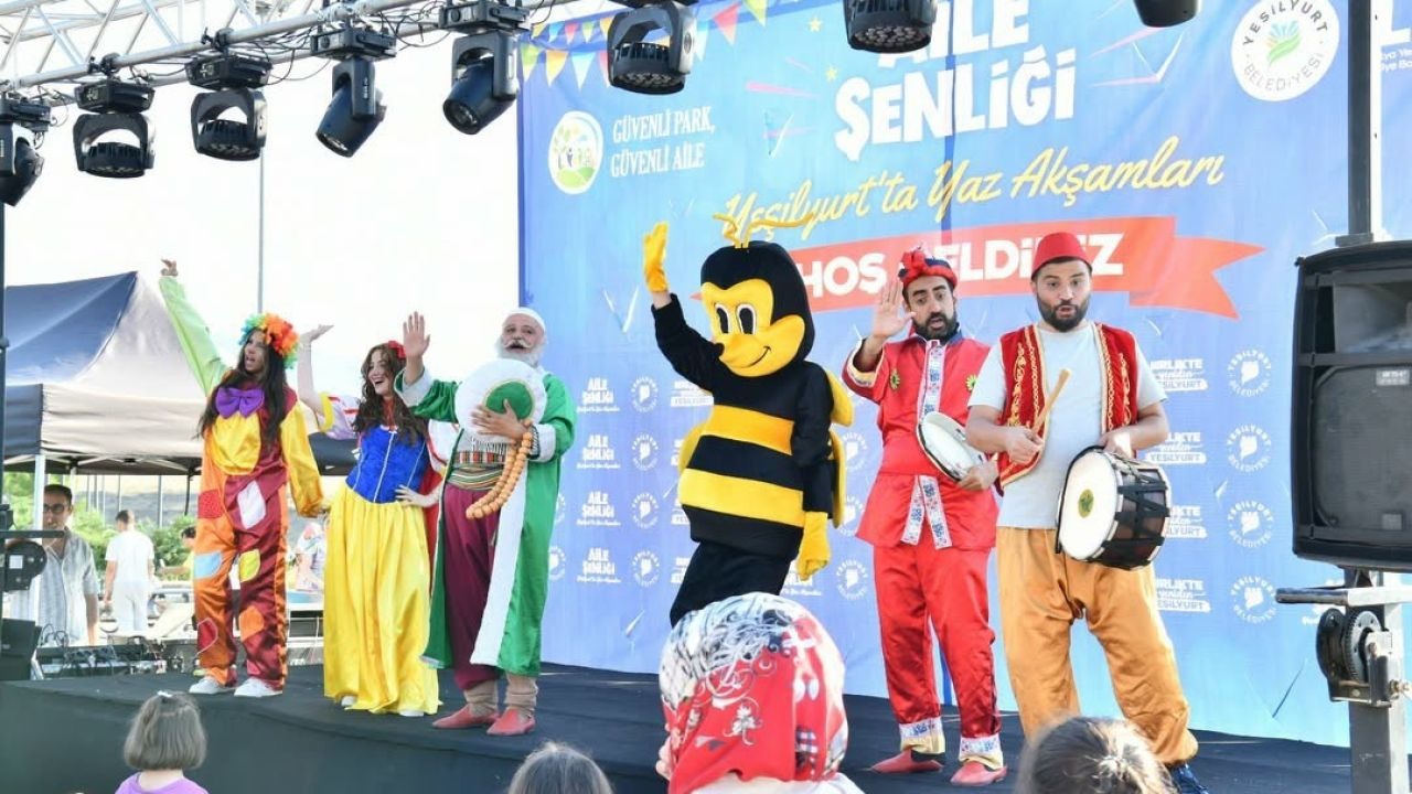 Yeşilyurt ilçesinde "Yaz Akşamları" renkli ve keyif dolu etkinliklerle başladı